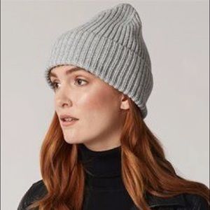 2/$20 ๐๏ธ Love & Lore Grey Ribbed Beanie